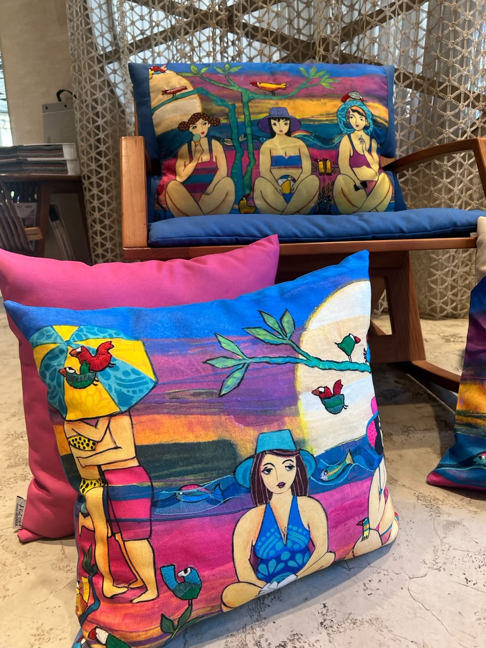 Artistic Cushion | Fatima El Shiati x Kozman